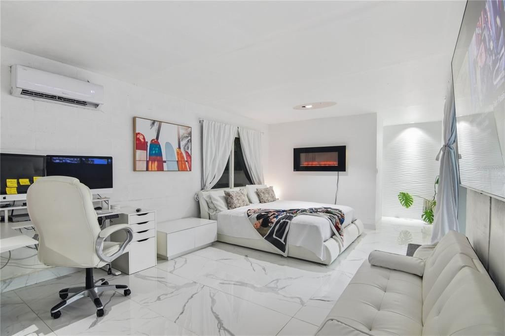 For Sale: $476,900 (5 beds, 3 baths, 2018 Square Feet)