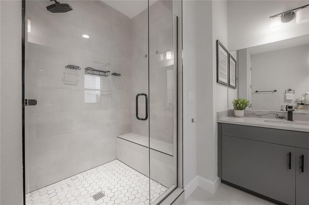 For Sale: $650,000 (3 beds, 3 baths, 2097 Square Feet)