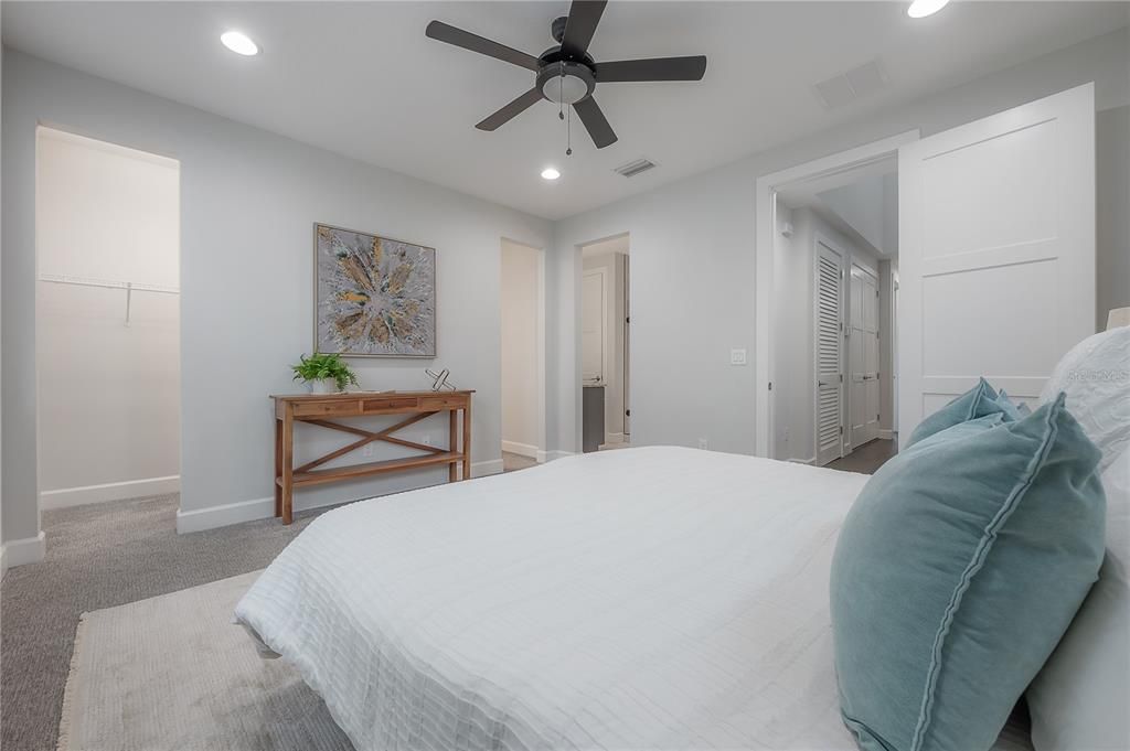 For Sale: $650,000 (3 beds, 3 baths, 2097 Square Feet)