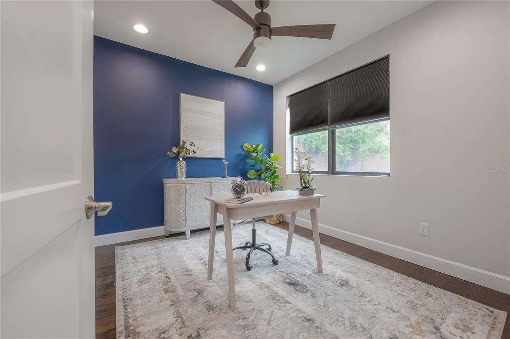 For Sale: $650,000 (3 beds, 3 baths, 2097 Square Feet)