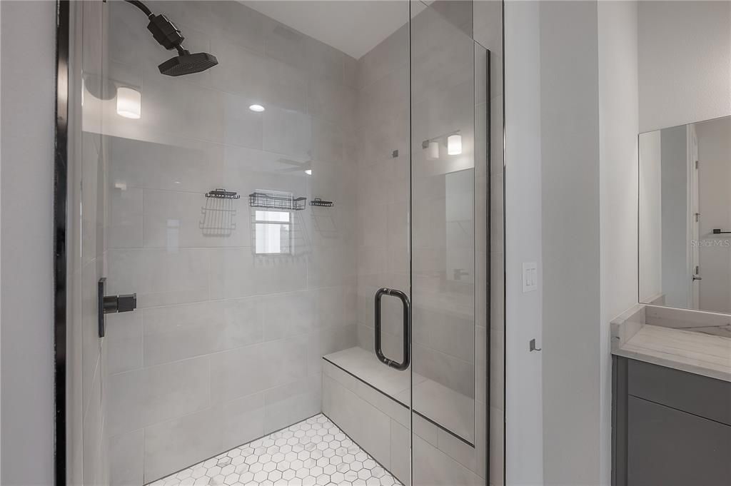 For Sale: $650,000 (3 beds, 3 baths, 2097 Square Feet)