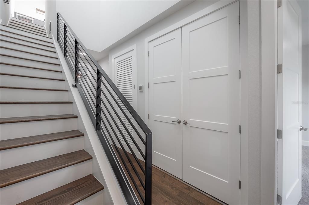 For Sale: $650,000 (3 beds, 3 baths, 2097 Square Feet)