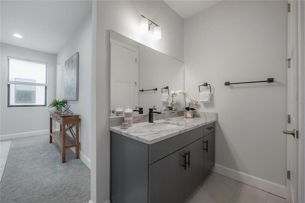 For Sale: $650,000 (3 beds, 3 baths, 2097 Square Feet)