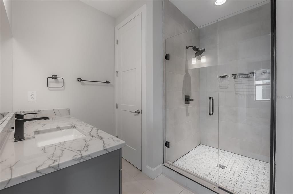 For Sale: $650,000 (3 beds, 3 baths, 2097 Square Feet)