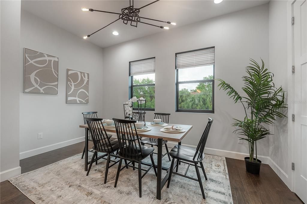 For Sale: $650,000 (3 beds, 3 baths, 2097 Square Feet)