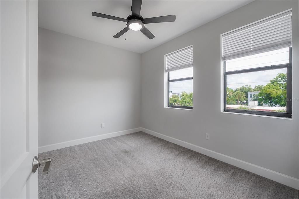 For Sale: $650,000 (3 beds, 3 baths, 2097 Square Feet)