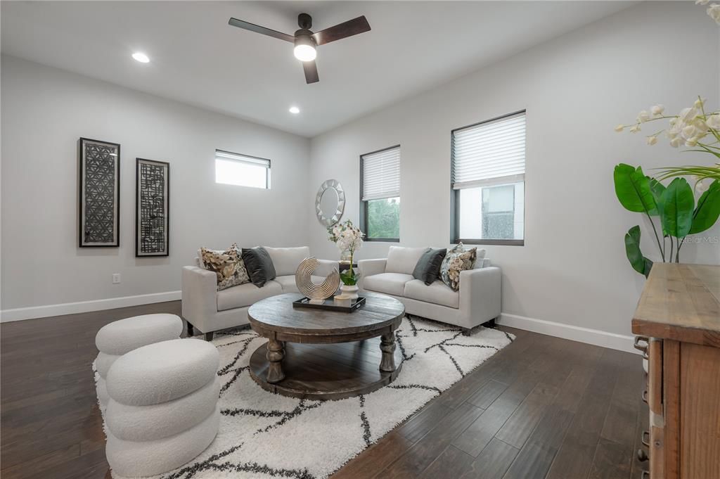 For Sale: $650,000 (3 beds, 3 baths, 2097 Square Feet)