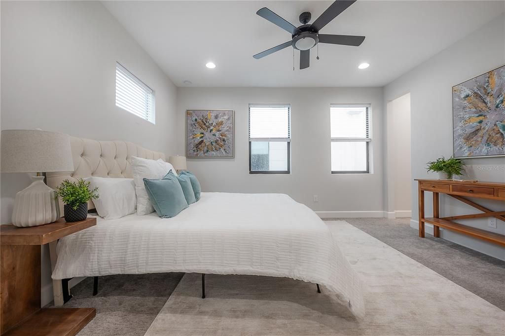 For Sale: $650,000 (3 beds, 3 baths, 2097 Square Feet)