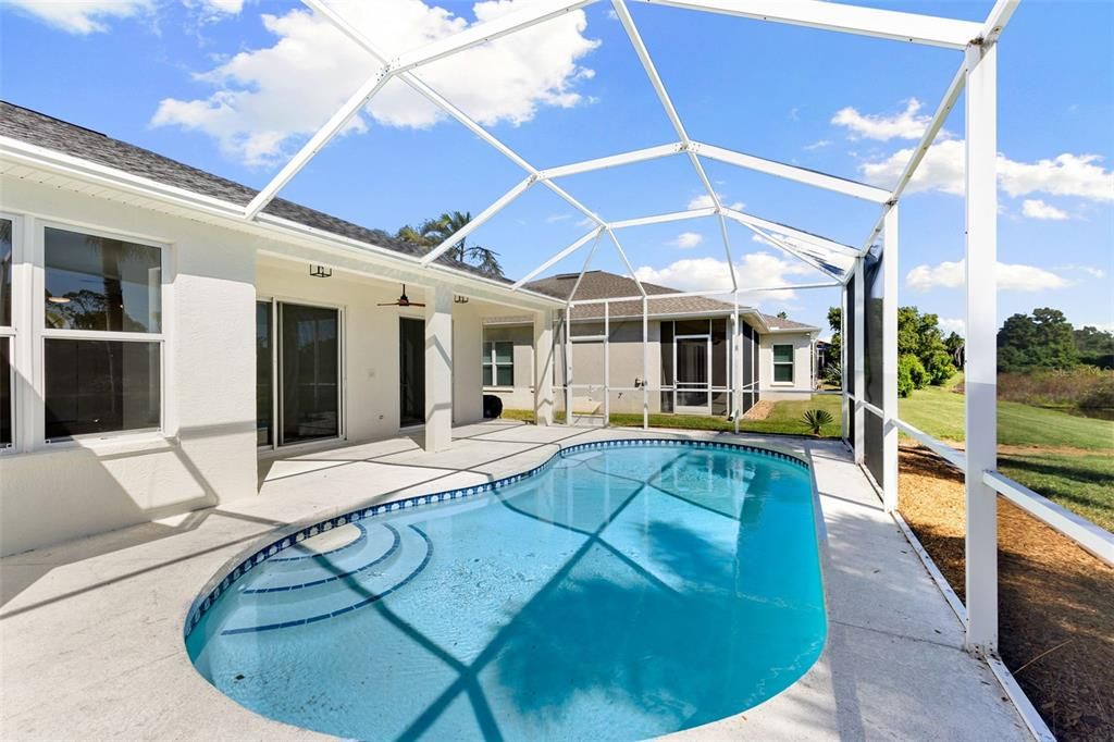 Под контрактом: $520,000 (3 спален, 2 ванн, 1536 Квадратных фут)