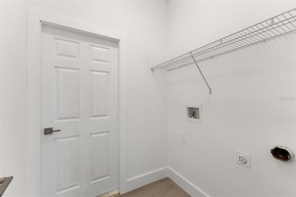 Под контрактом: $520,000 (3 спален, 2 ванн, 1536 Квадратных фут)