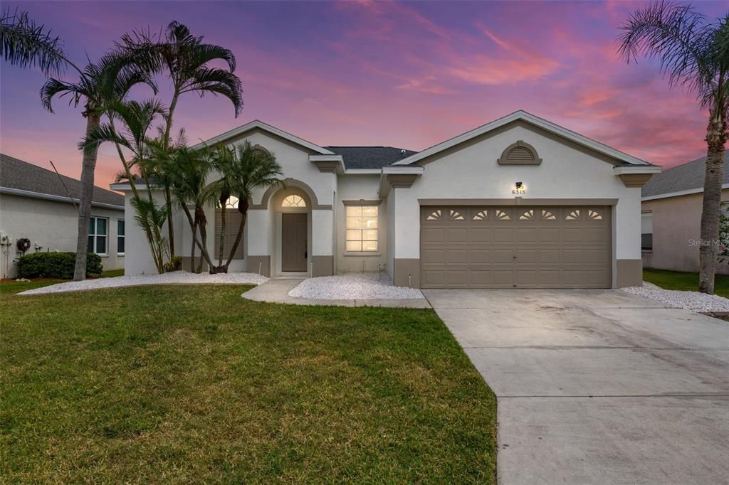 Под контрактом: $520,000 (3 спален, 2 ванн, 1536 Квадратных фут)