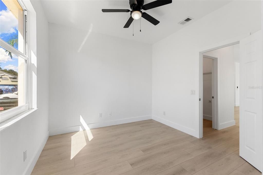 Под контрактом: $520,000 (3 спален, 2 ванн, 1536 Квадратных фут)