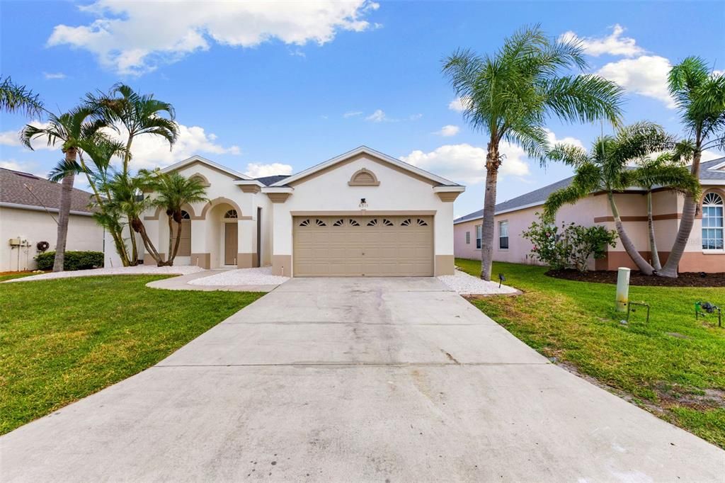 Под контрактом: $520,000 (3 спален, 2 ванн, 1536 Квадратных фут)