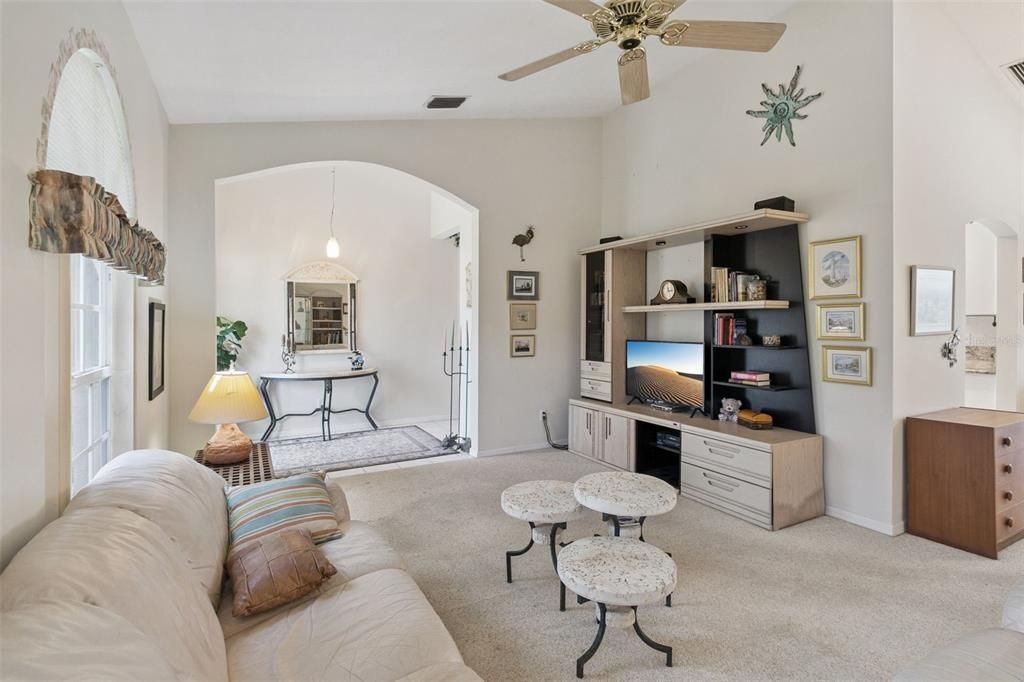 待售: $375,000 (3 贝兹, 2 浴室, 1846 平方英尺)