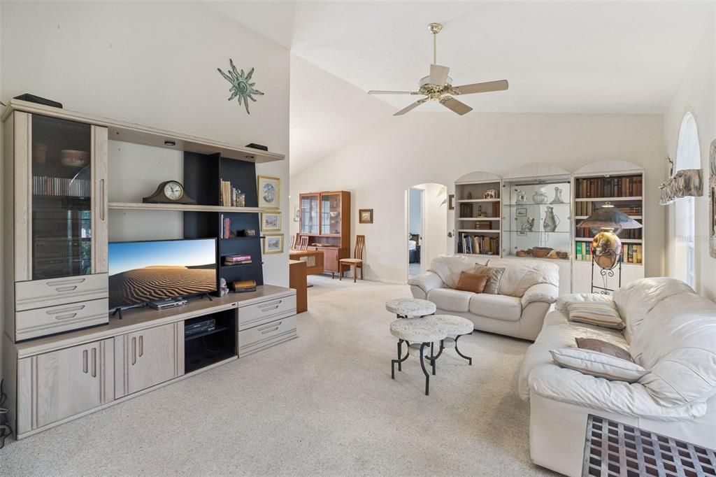 待售: $375,000 (3 贝兹, 2 浴室, 1846 平方英尺)