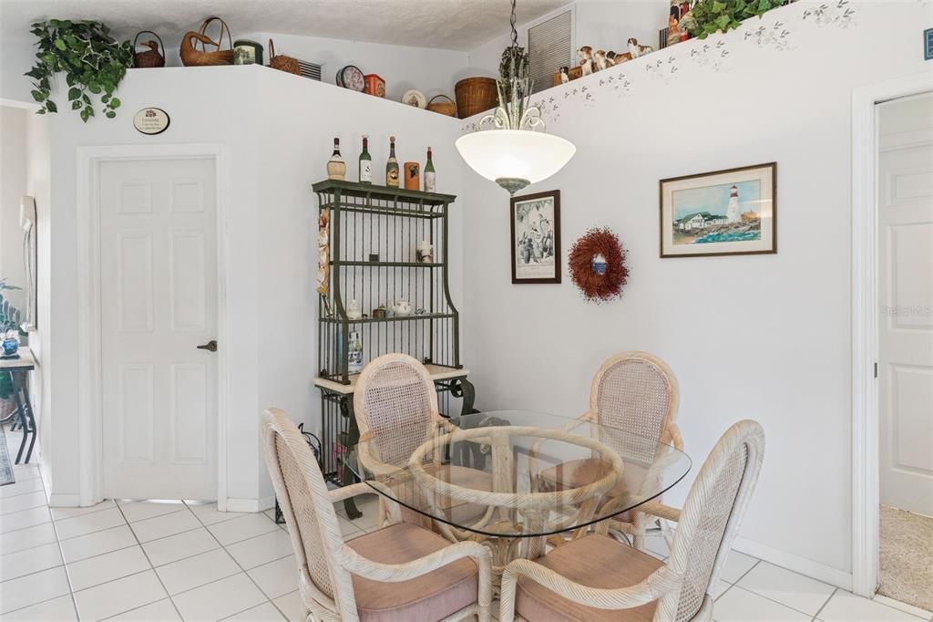 待售: $375,000 (3 贝兹, 2 浴室, 1846 平方英尺)