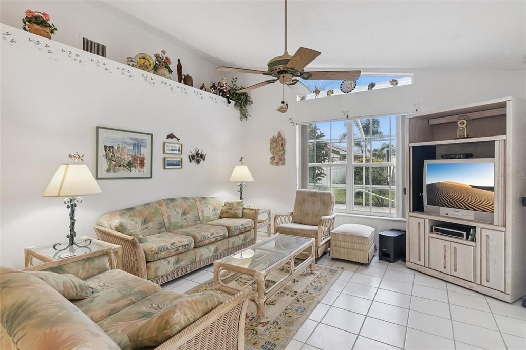 待售: $375,000 (3 贝兹, 2 浴室, 1846 平方英尺)