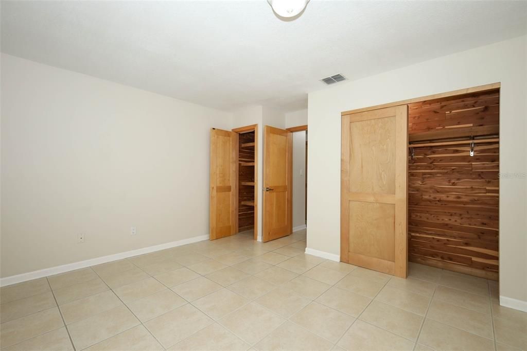 Activo con contrato: $398,000 (3 camas, 2 baños, 1423 Pies cuadrados)