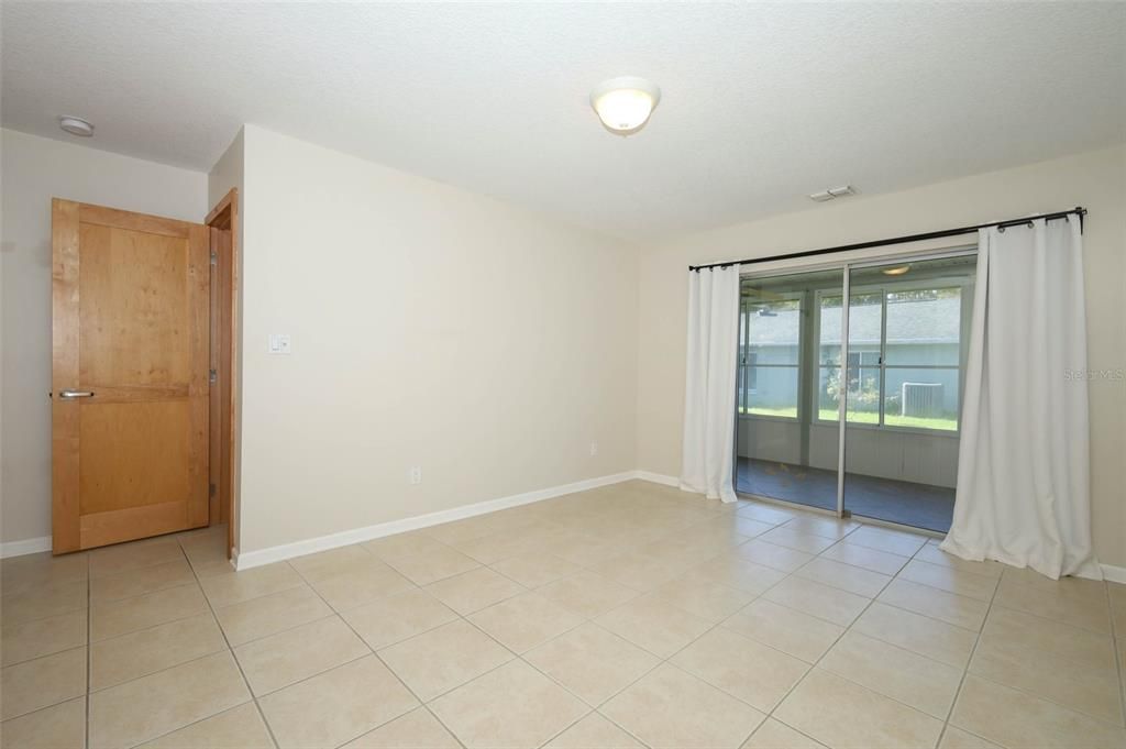 Activo con contrato: $398,000 (3 camas, 2 baños, 1423 Pies cuadrados)