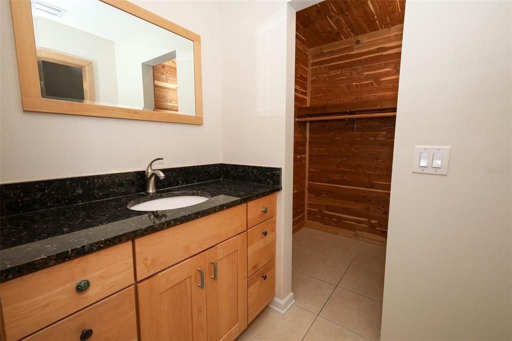 Activo con contrato: $398,000 (3 camas, 2 baños, 1423 Pies cuadrados)