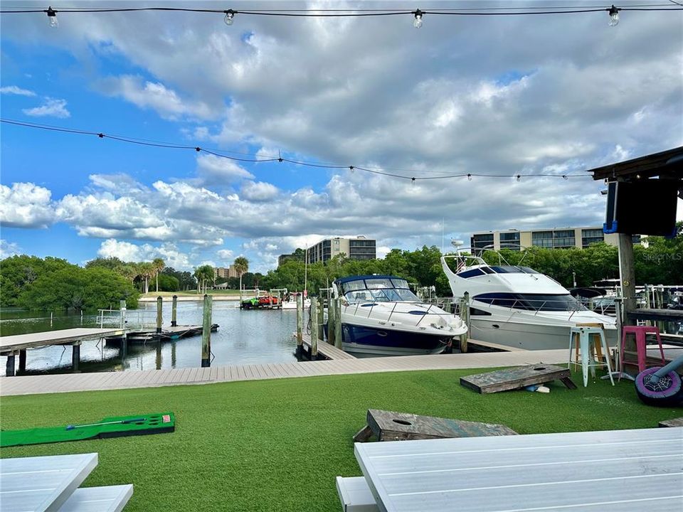 Active With Contract: $207,500 (2 beds, 2 baths, 1070 Square Feet)