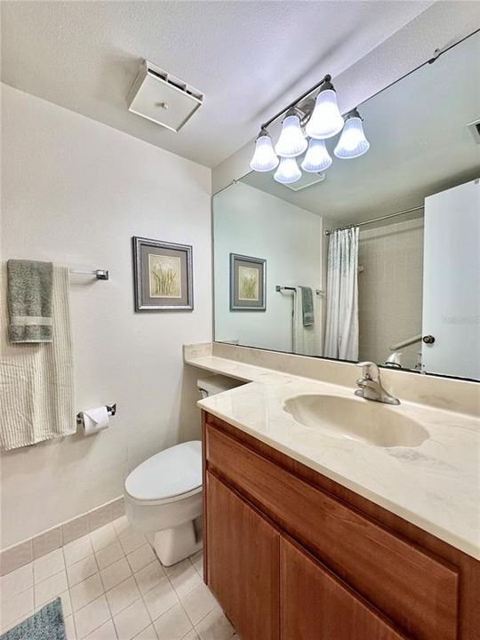 Active With Contract: $207,500 (2 beds, 2 baths, 1070 Square Feet)