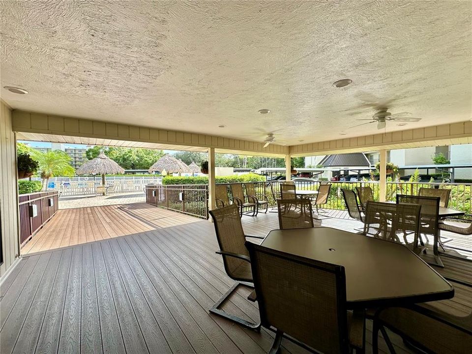 Active With Contract: $207,500 (2 beds, 2 baths, 1070 Square Feet)