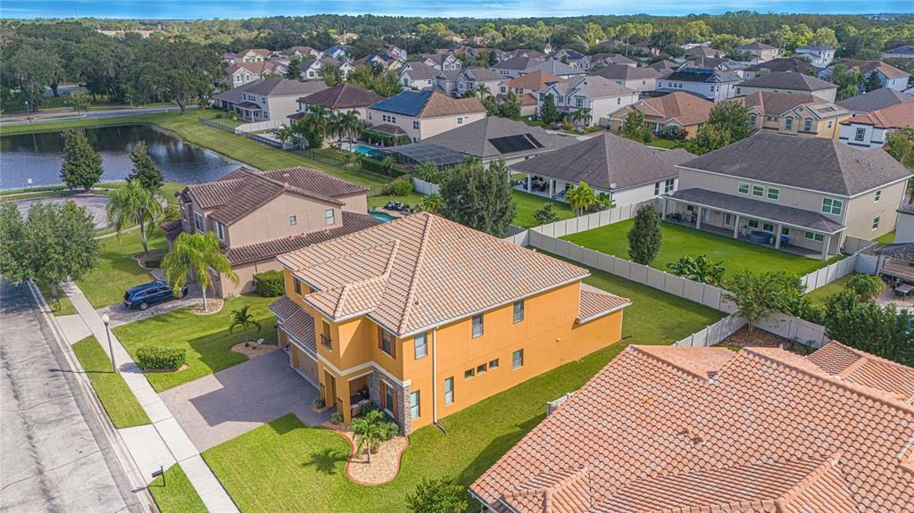 На продажу: $799,900 (6 спален, 4 ванн, 4456 Квадратных фут)