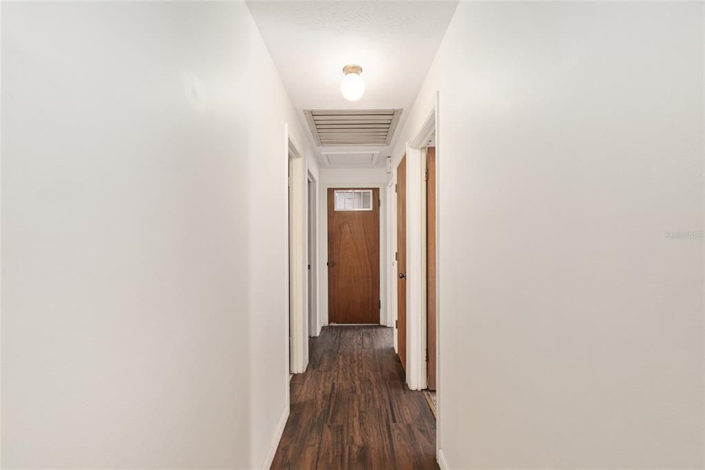 For Sale: $330,000 (4 beds, 3 baths, 1841 Square Feet)