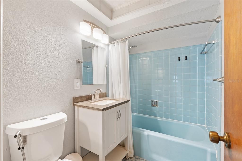 For Sale: $330,000 (4 beds, 3 baths, 1841 Square Feet)