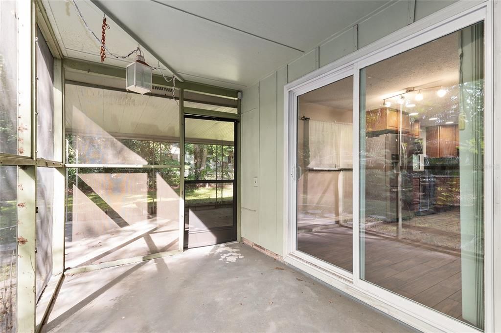 For Sale: $330,000 (4 beds, 3 baths, 1841 Square Feet)