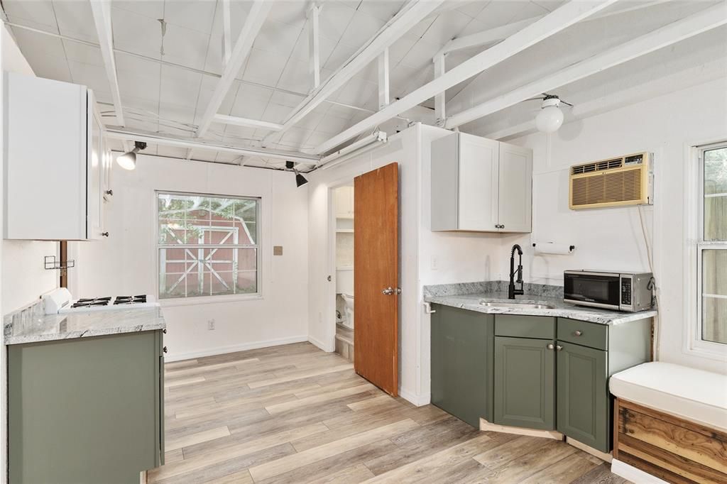 For Sale: $330,000 (4 beds, 3 baths, 1841 Square Feet)