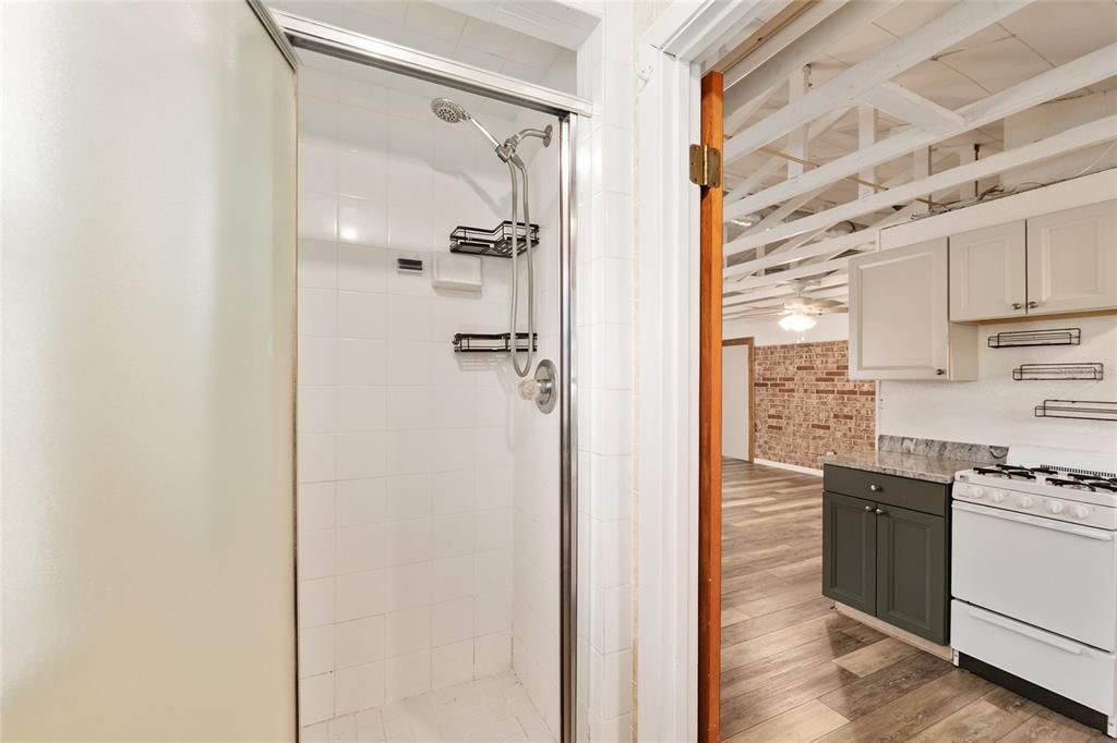 For Sale: $330,000 (4 beds, 3 baths, 1841 Square Feet)