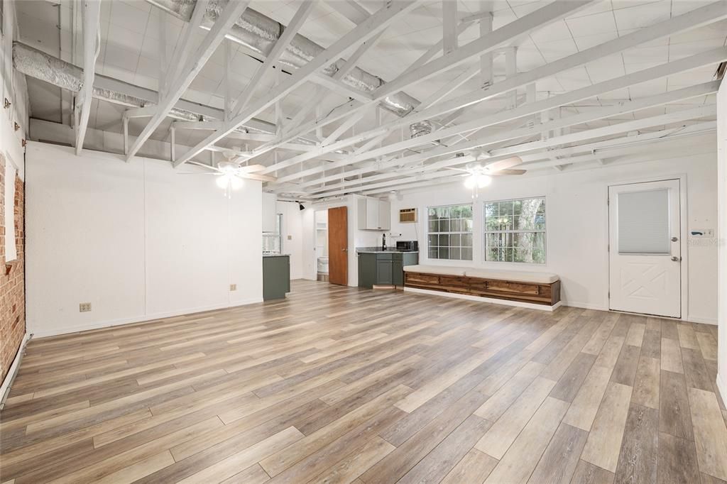 For Sale: $330,000 (4 beds, 3 baths, 1841 Square Feet)