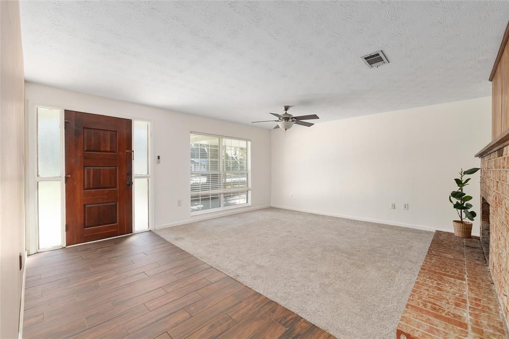 For Sale: $330,000 (4 beds, 3 baths, 1841 Square Feet)