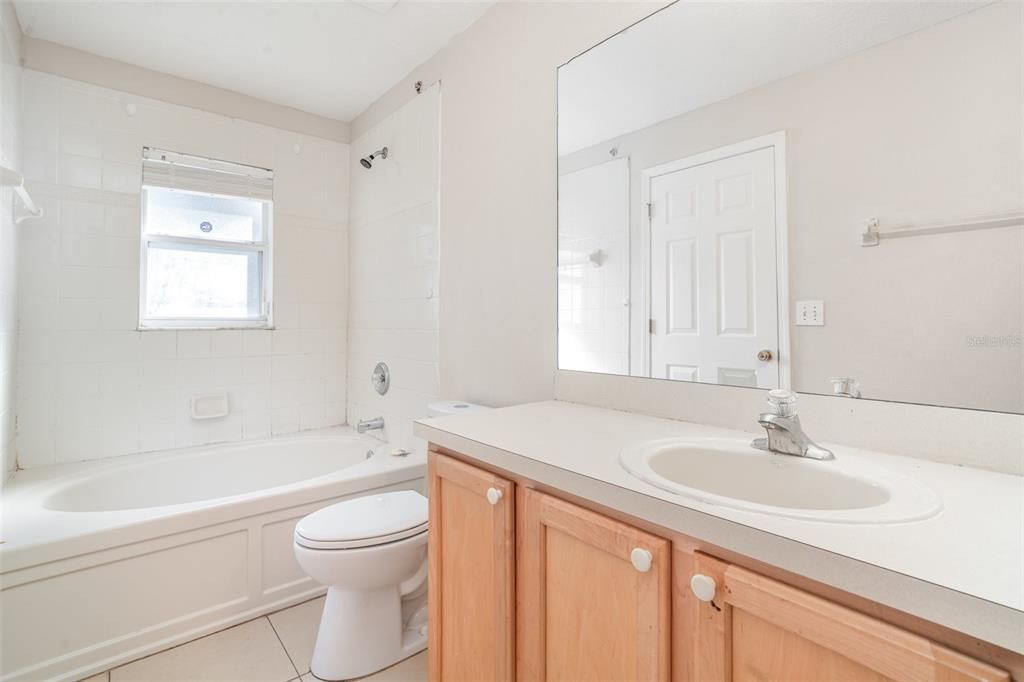 На продажу: $285,500 (3 спален, 2 ванн, 1482 Квадратных фут)