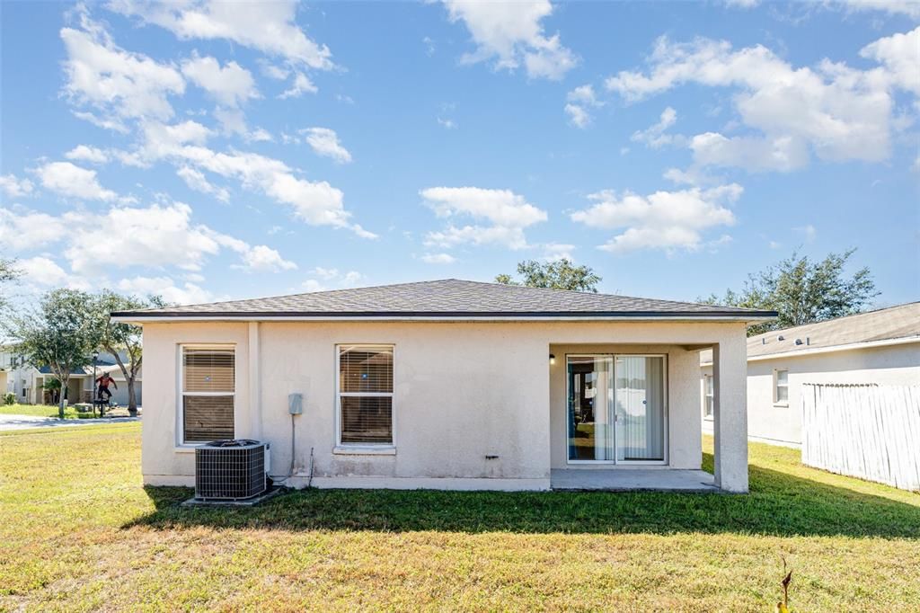 На продажу: $285,500 (3 спален, 2 ванн, 1482 Квадратных фут)