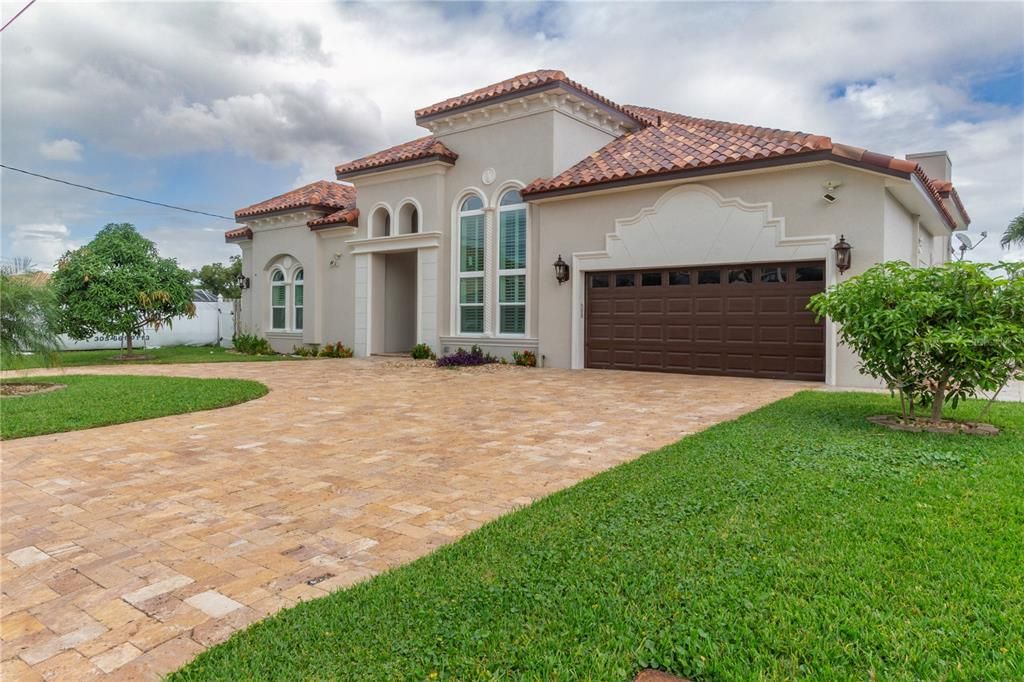 For Rent: $9,200 (4 beds, 3 baths, 2966 Square Feet)