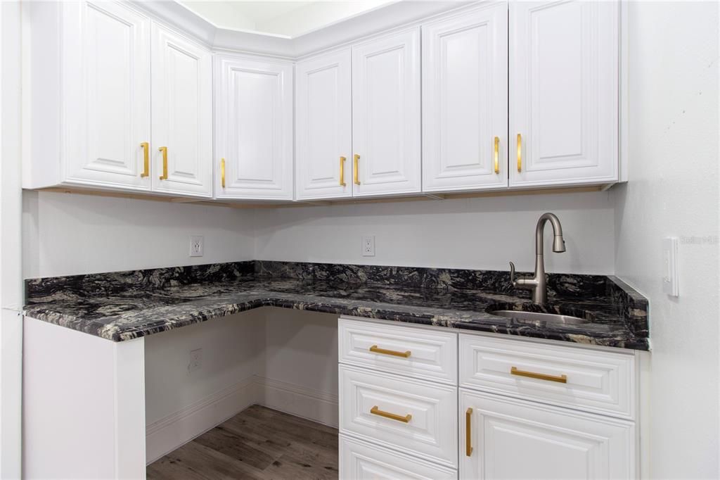 For Rent: $9,200 (4 beds, 3 baths, 2966 Square Feet)