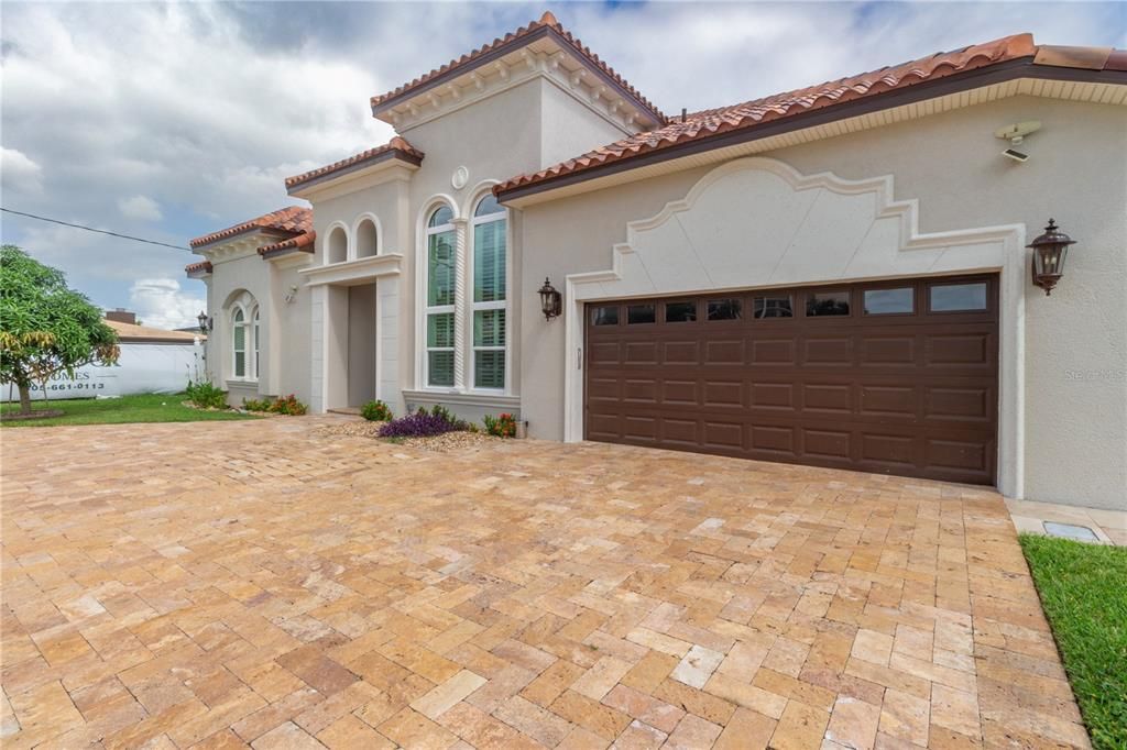 For Rent: $9,200 (4 beds, 3 baths, 2966 Square Feet)