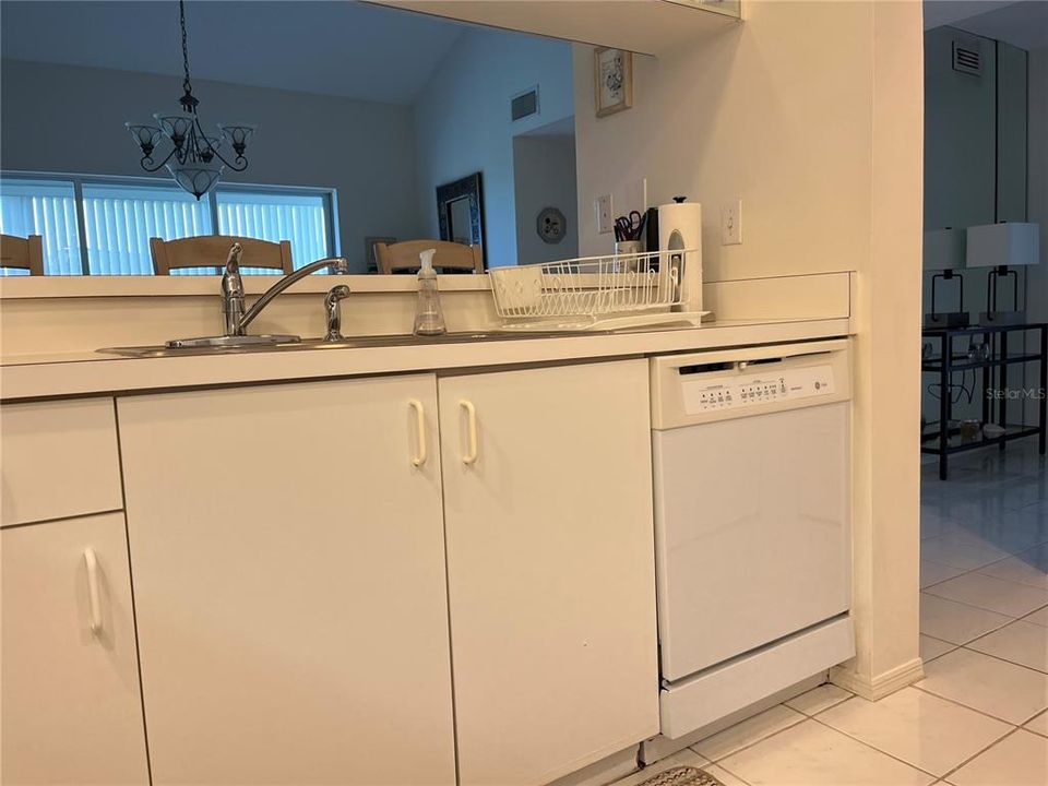 For Rent: $4,500 (2 beds, 2 baths, 1866 Square Feet)