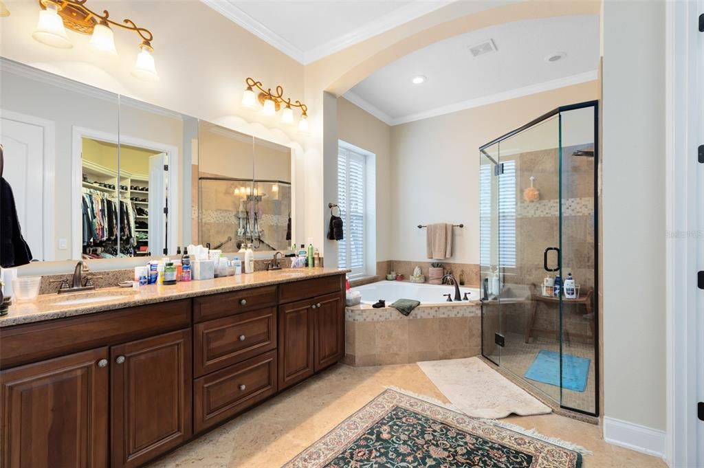 Active With Contract: $1,400,000 (4 beds, 4 baths, 3264 Square Feet)