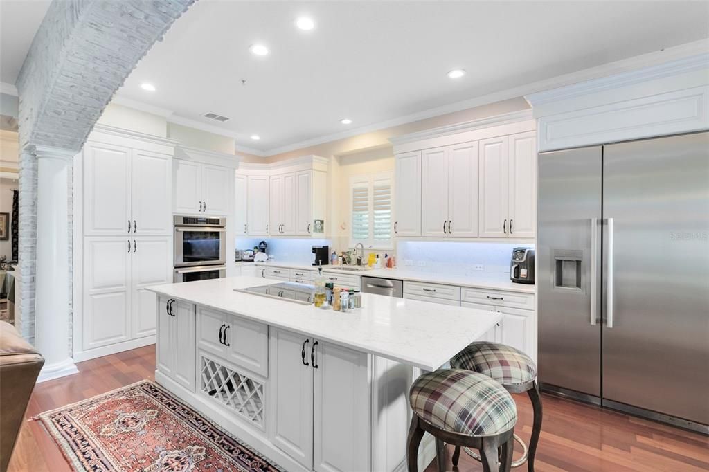 Active With Contract: $1,400,000 (4 beds, 4 baths, 3264 Square Feet)