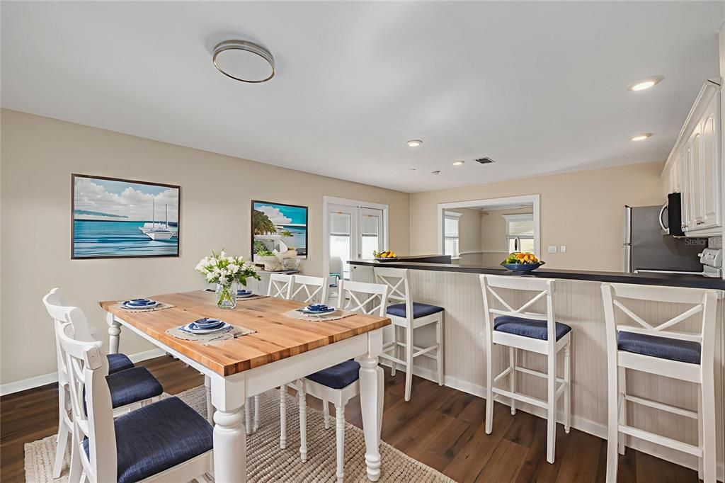 Active With Contract: $325,000 (2 beds, 2 baths, 1350 Square Feet)