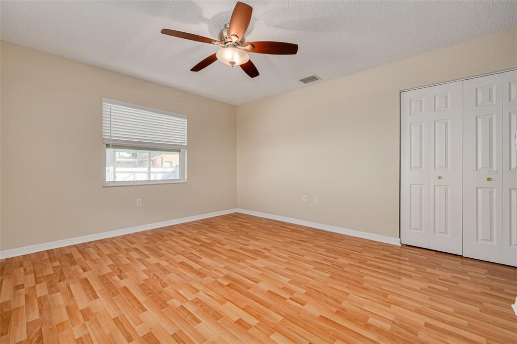 Active With Contract: $325,000 (2 beds, 2 baths, 1350 Square Feet)