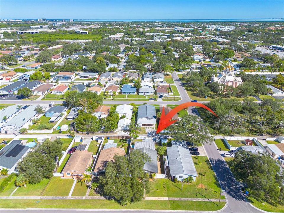 Active With Contract: $325,000 (2 beds, 2 baths, 1350 Square Feet)