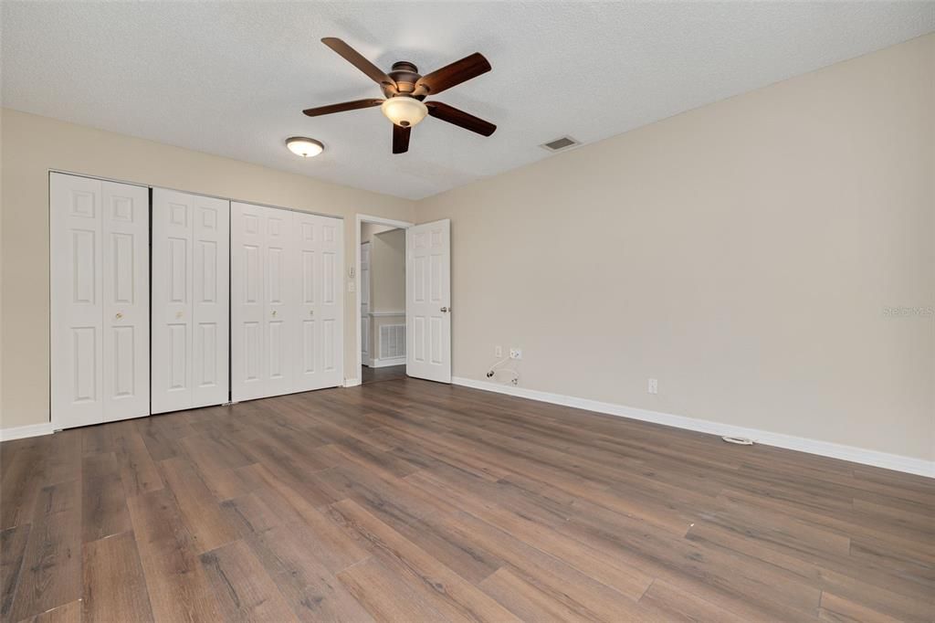 Active With Contract: $325,000 (2 beds, 2 baths, 1350 Square Feet)