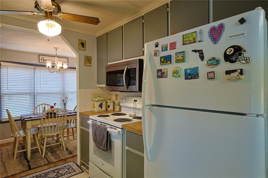 待售: $249,500 (3 贝兹, 2 浴室, 1406 平方英尺)