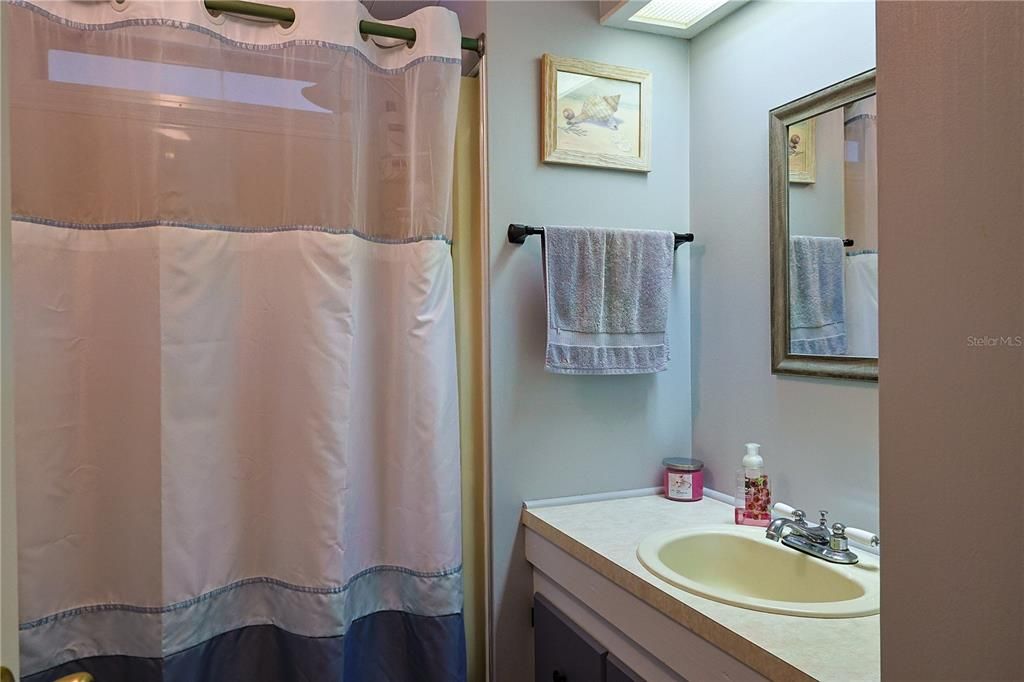 待售: $249,500 (3 贝兹, 2 浴室, 1406 平方英尺)