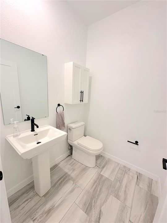 合同活跃: $690,000 (3 贝兹, 2 浴室, 1878 平方英尺)